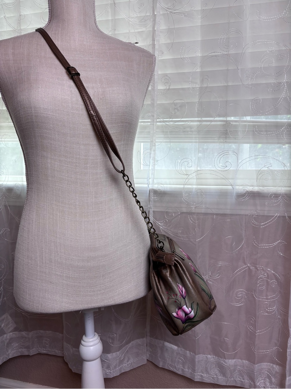 Anuschka Olive Leather Crossbody with Hand-Painted Butterflies & Florals - Picture 4 of 16